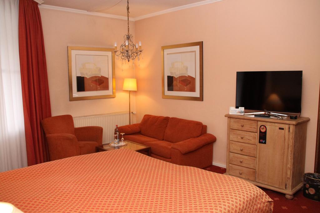 Romantik Im Hotel Villa Roehl Timmendorfer Strand Rom bilde